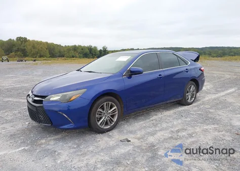 2015 Toyota Camry Se z USA, uszkodzony, nr VIN 4T1BF1FK2FU880511